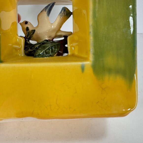 Vintage McCoy green and yellow ceramic square bird vase 6.75" tall - Picture 10 of 10